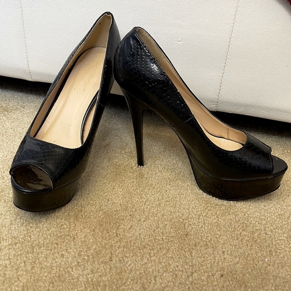 Black leather high heels - Picture 1 of 3